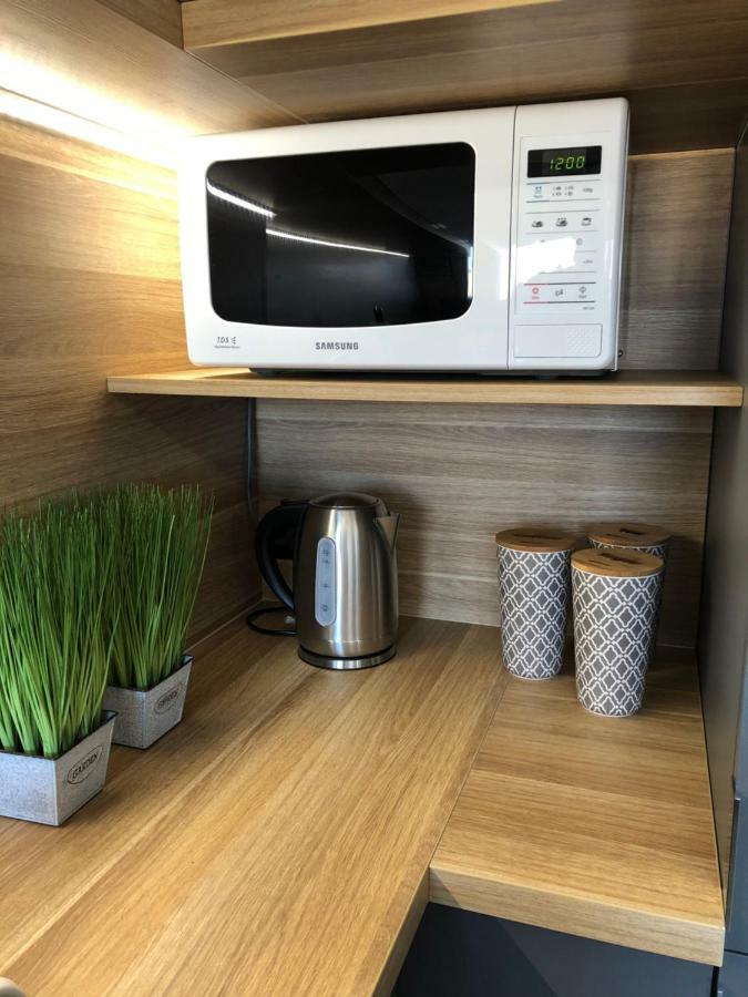 Family & Business Sauna Apartments Rynek Centrum Downtown - 2 Bedroom With Private Sauna, Balcony, Parking キェルツェ エクステリア 写真