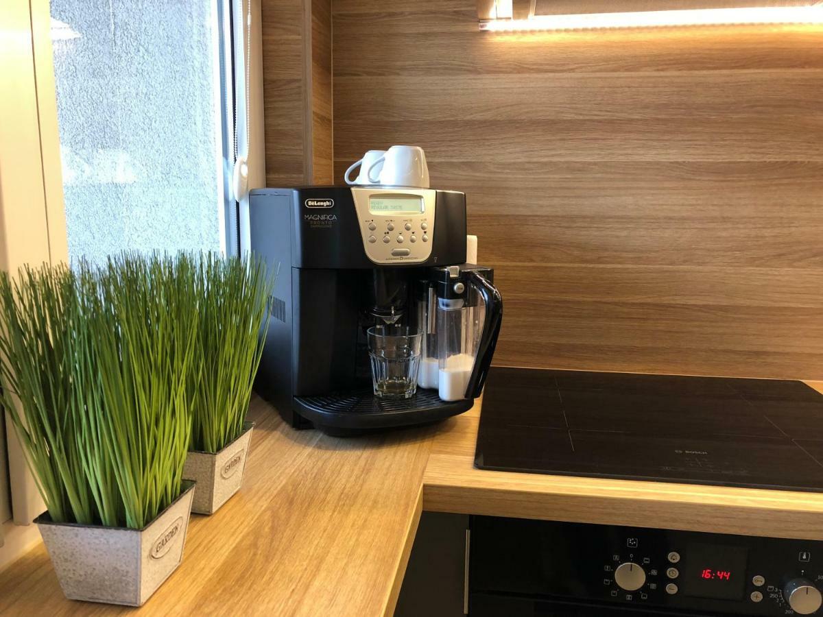 Family & Business Sauna Apartments Rynek Centrum Downtown - 2 Bedroom With Private Sauna, Balcony, Parking キェルツェ エクステリア 写真