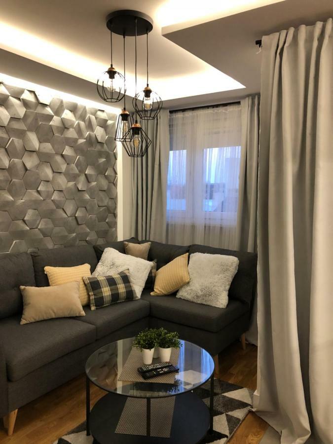 Family & Business Sauna Apartments Rynek Centrum Downtown - 2 Bedroom With Private Sauna, Balcony, Parking キェルツェ エクステリア 写真